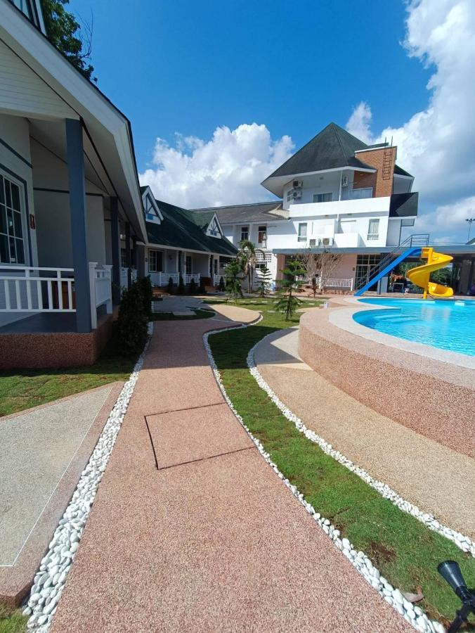 English Resotel : อิงลิช รีโซเทล Nakhon Si Thammarat Exterior foto