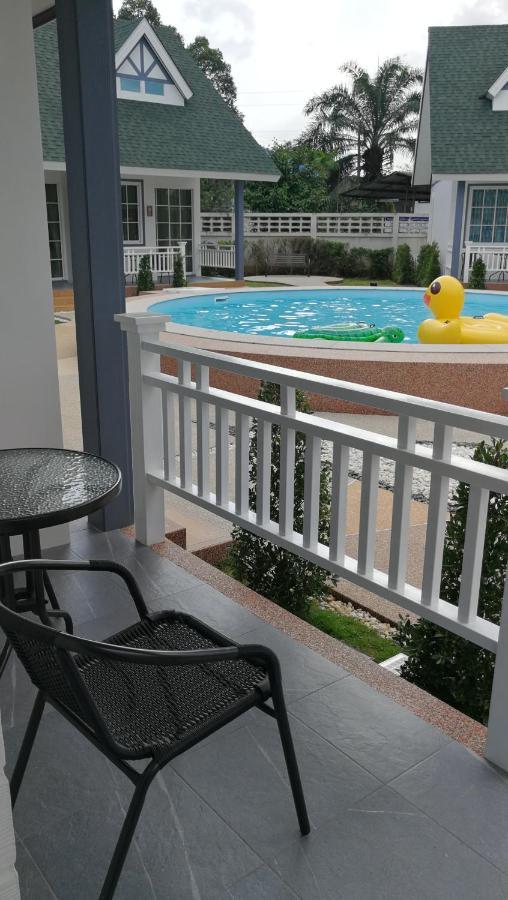 English Resotel : อิงลิช รีโซเทล Nakhon Si Thammarat Exterior foto